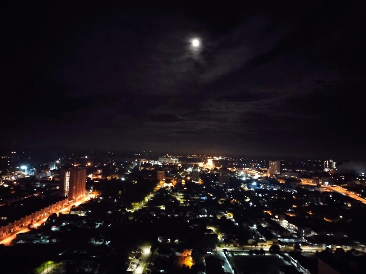 Cmk Apartmen Mutiara Tower 3 Bedroom Kota Bharu#Netflix Εξωτερικό φωτογραφία